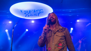 Sam Ryder gibt intimes Konzert im Papiersaal