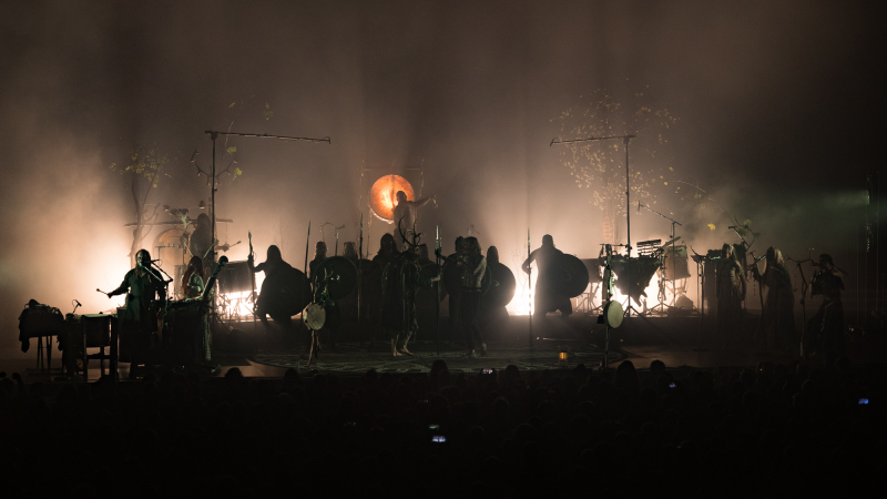 Heilung in der Halle 622 bei Blutmond
