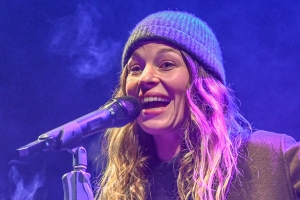 Anna Rossinelli bringt den Schnee zum Schmelzen