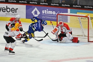 9 Minuten und 3 Tore reichen dem EHC Kloten
