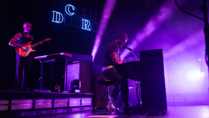 Cian Ducrot wird im Komplex 457 lautstark gefeiert